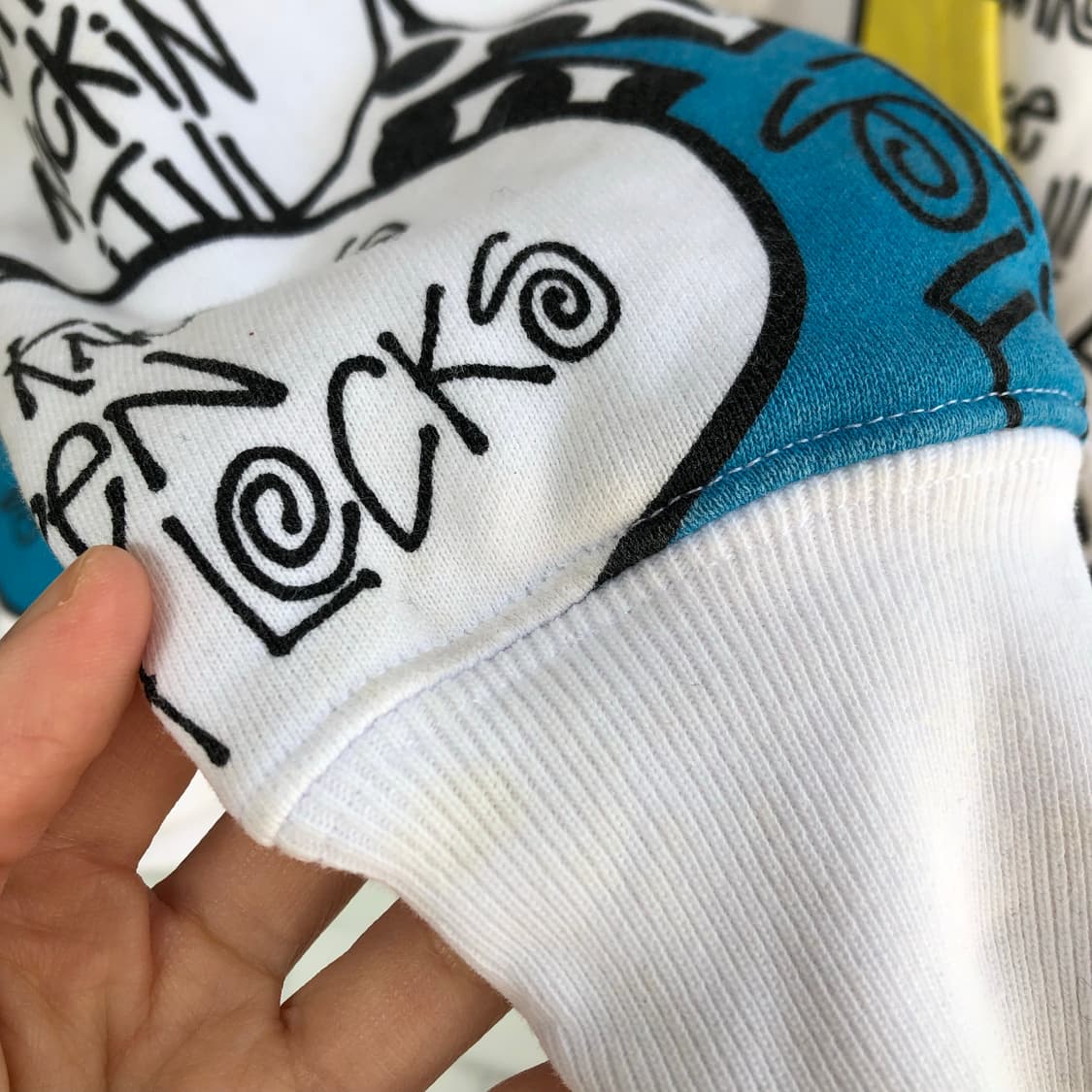 스투시 카툰 화이트 후드집업 상품이미지4