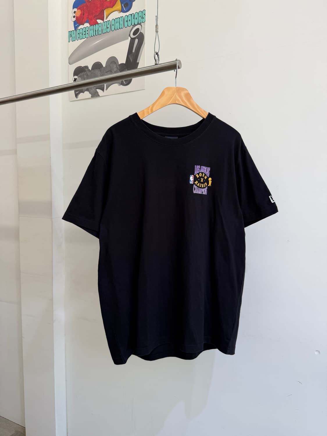BORN X RAISED x NEW ERA x LAKERS 티셔츠  상품이미지1