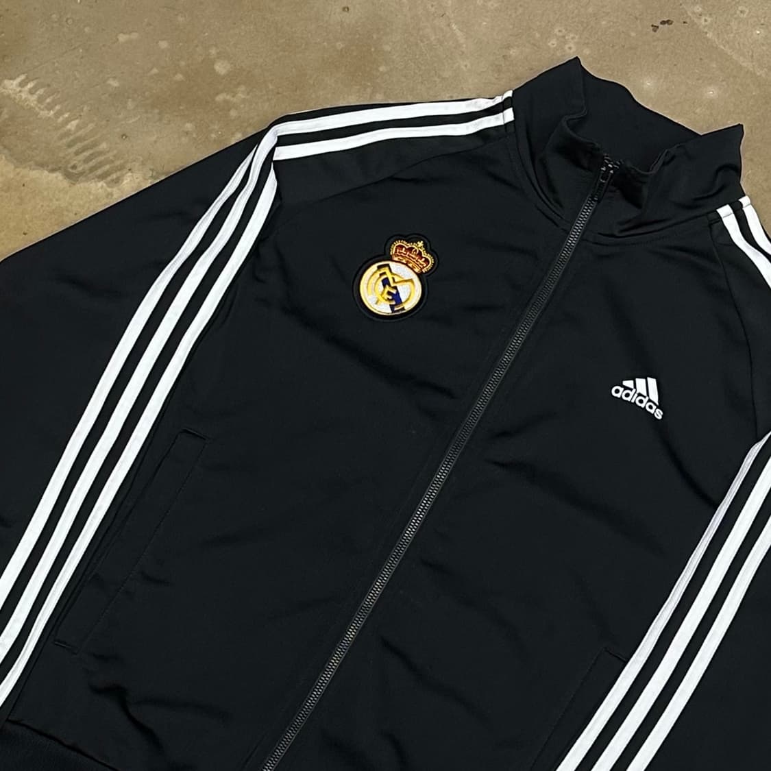 M 아디다스 레알 마드리드 블랙 트랙탑 상품이미지1