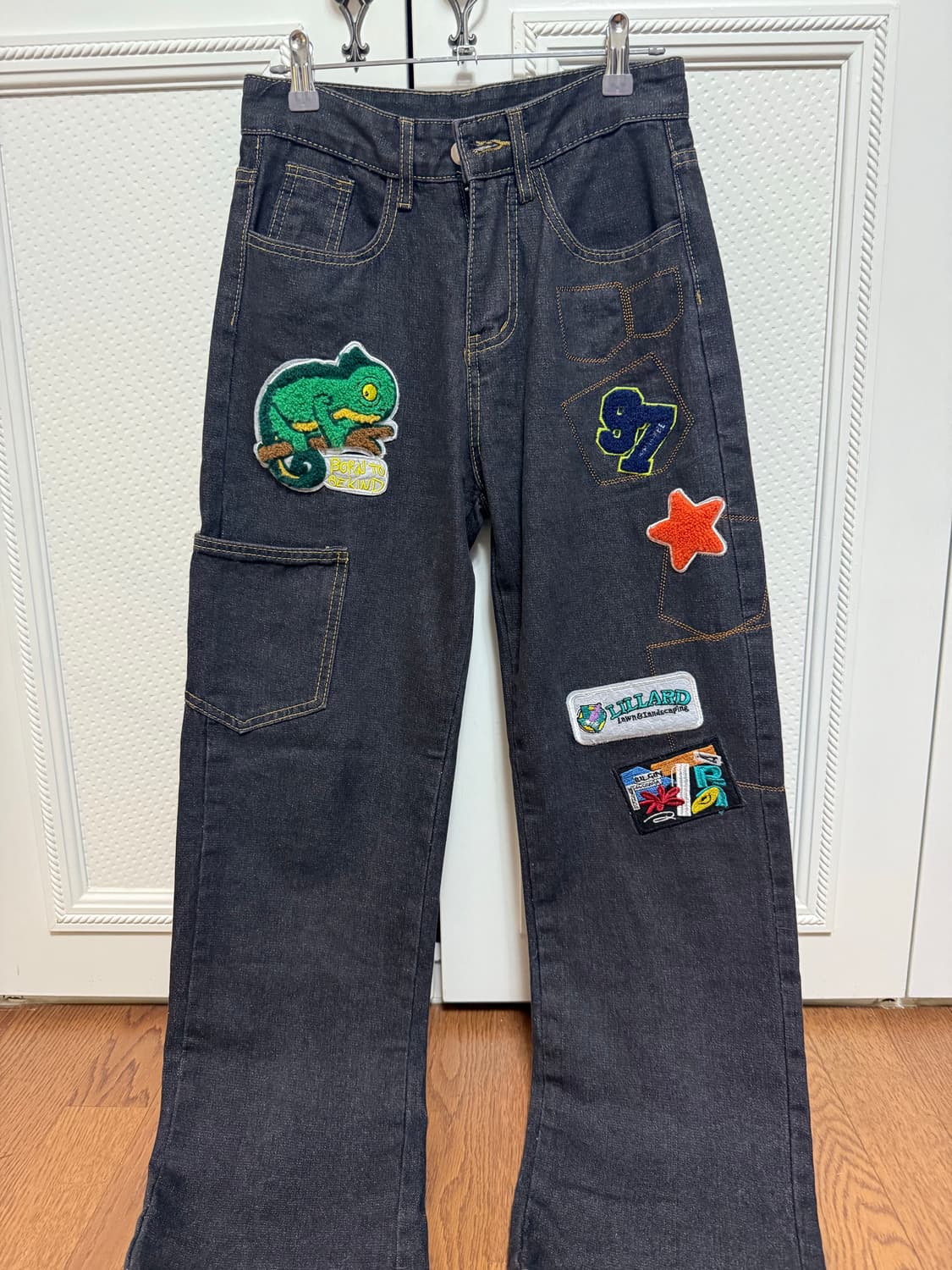 자수패치 데님 청바지 흑청 상품이미지1