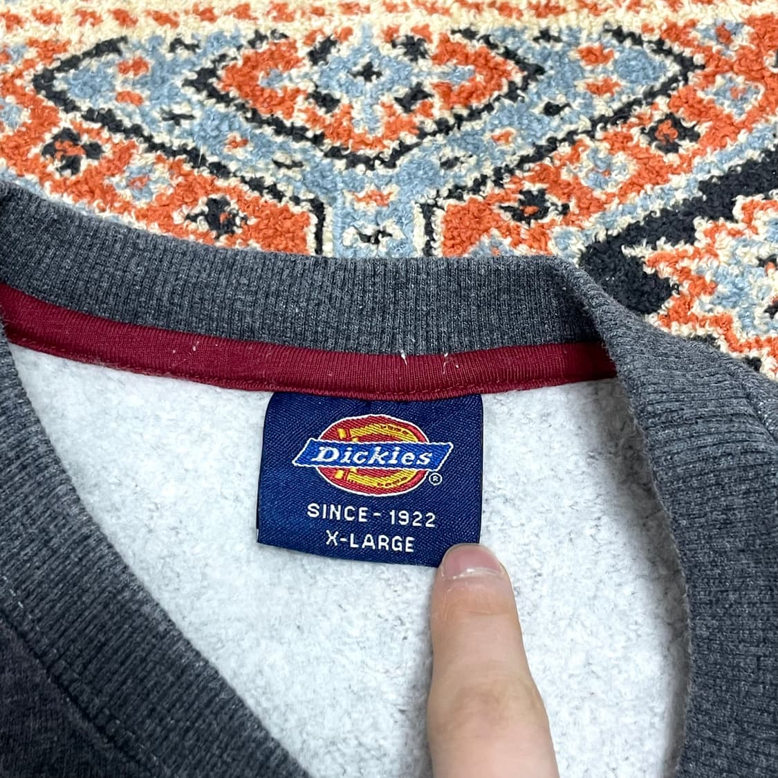 디키즈 스펠로고 차콜 기모 맨투맨 남성XL 상품이미지4