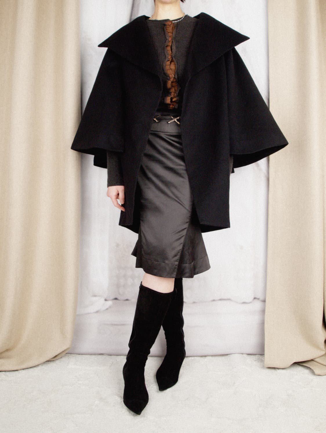 'Little Black Dress' Cape Coat 상품이미지3