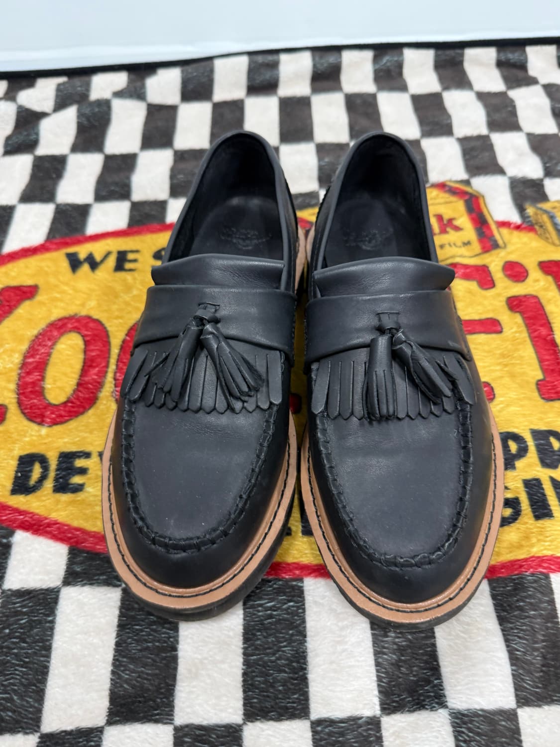 Dr. Martens Adrian Loafer 상품이미지2
