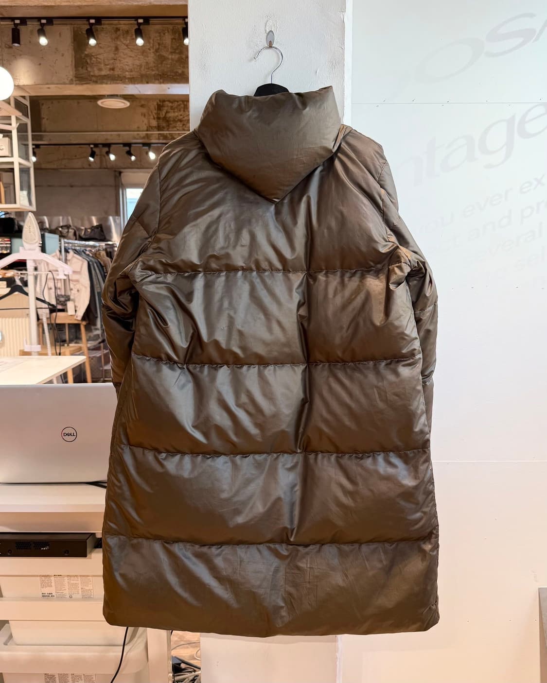 비비안 웨스트우드 카키 orb자수 덕다운 점퍼  상품이미지7