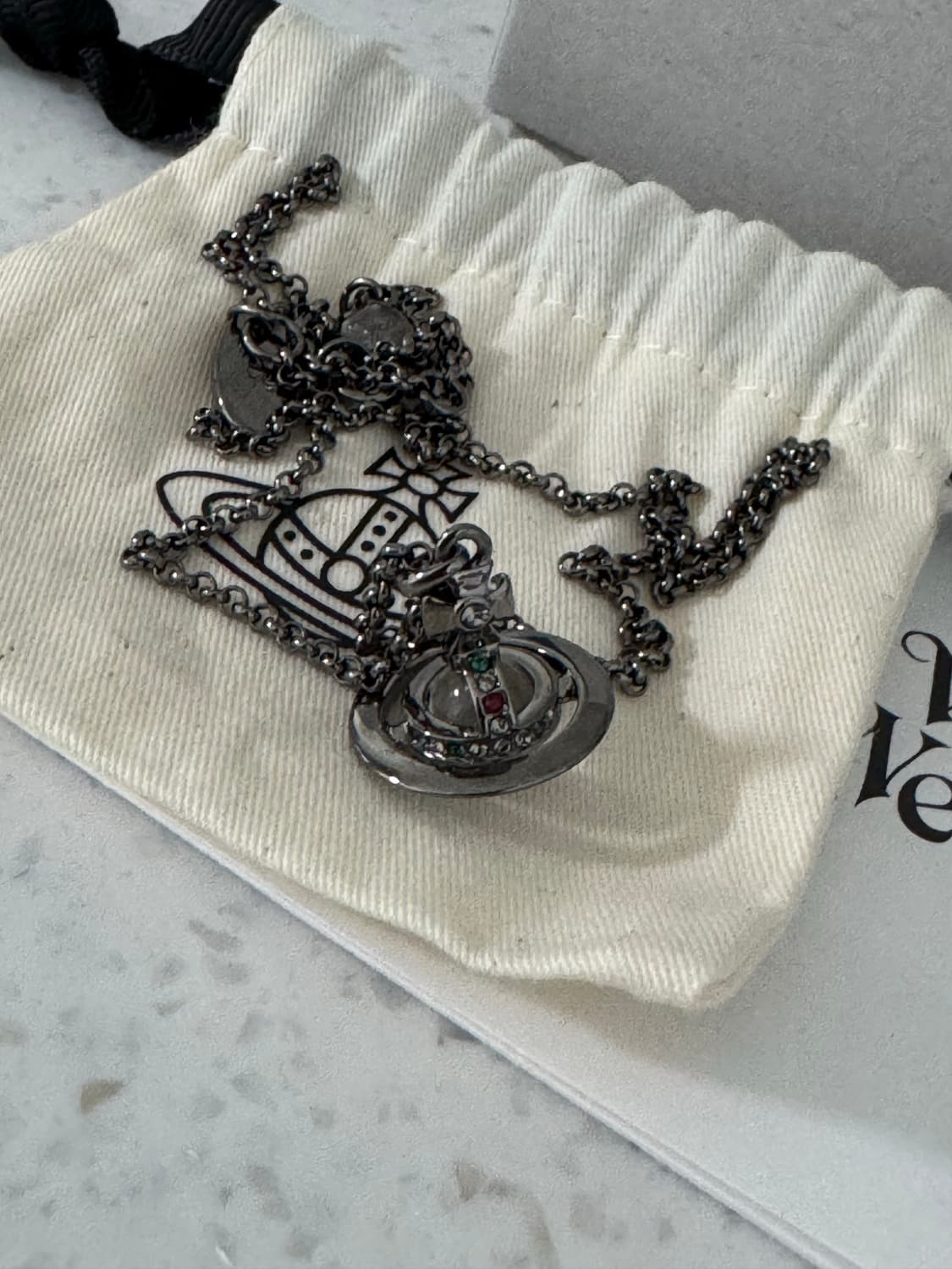 비비안웨스트우드 레드라벨 ORB 목걸이 블랙 상품이미지3