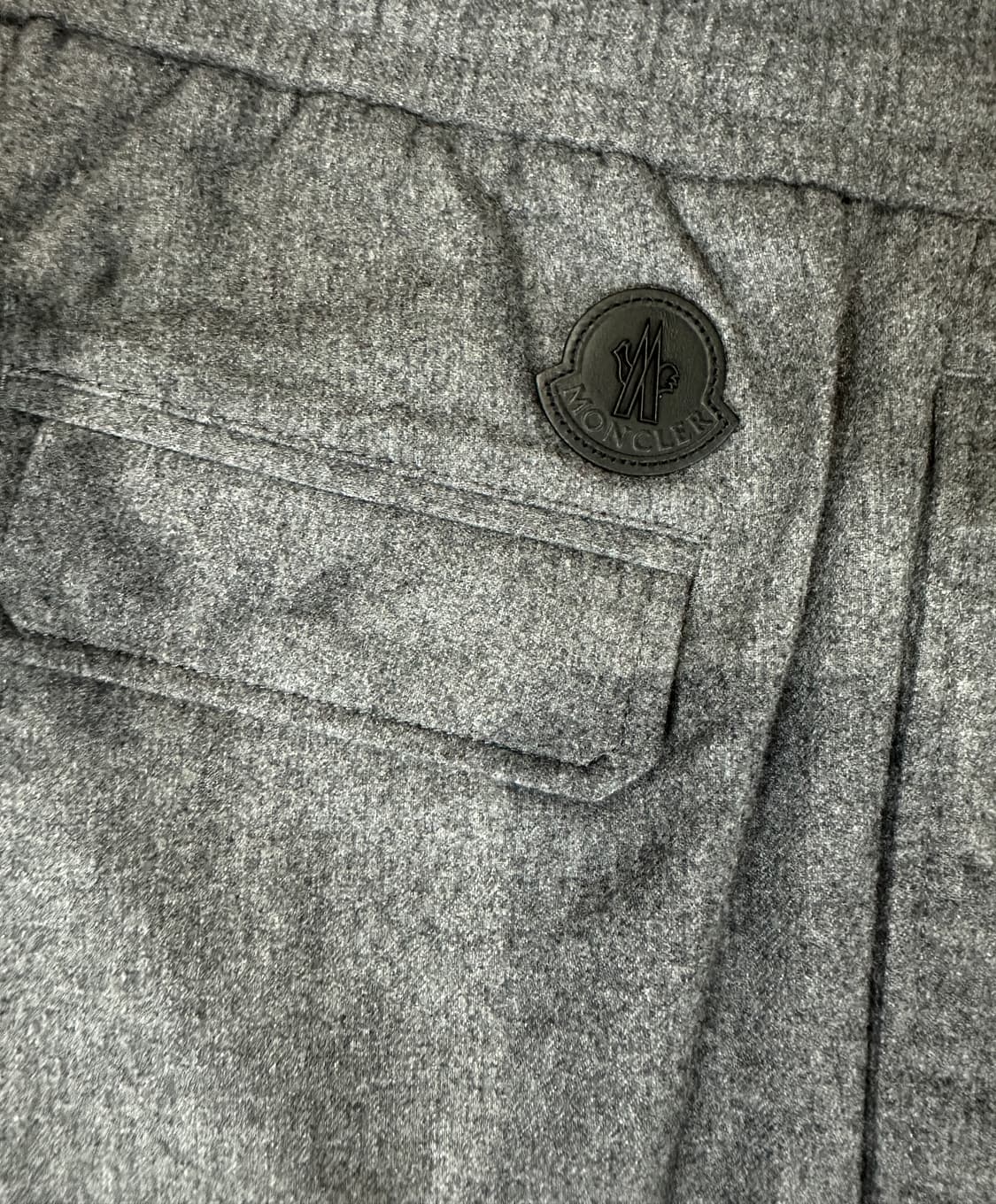 몽클레어 캐시미어 드로스트링 로고 조깅 팬츠 그레이 상품이미지5