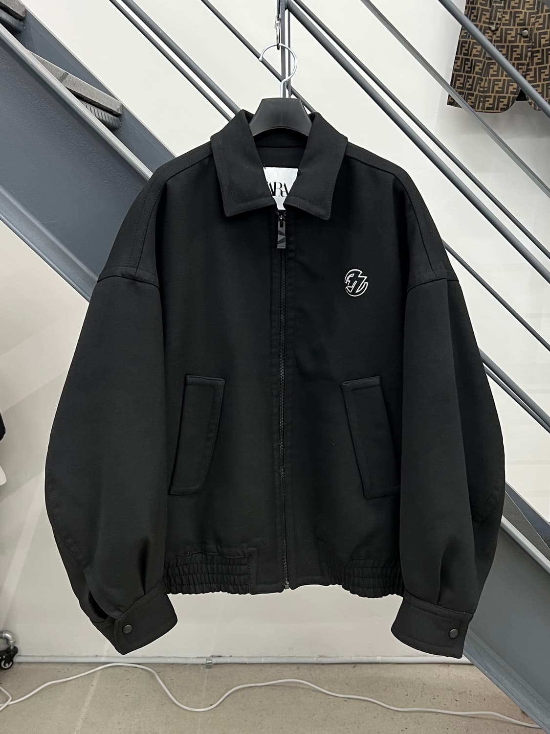 자라 X 아더에러 오버사이즈 칼라 봄버 자켓 상품이미지1