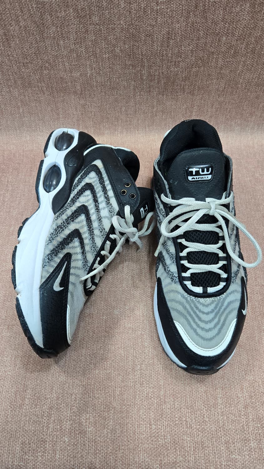 나이키 250mm-  남 녀 에어맥스 TW 블랙 앤 화이트 상품이미지1