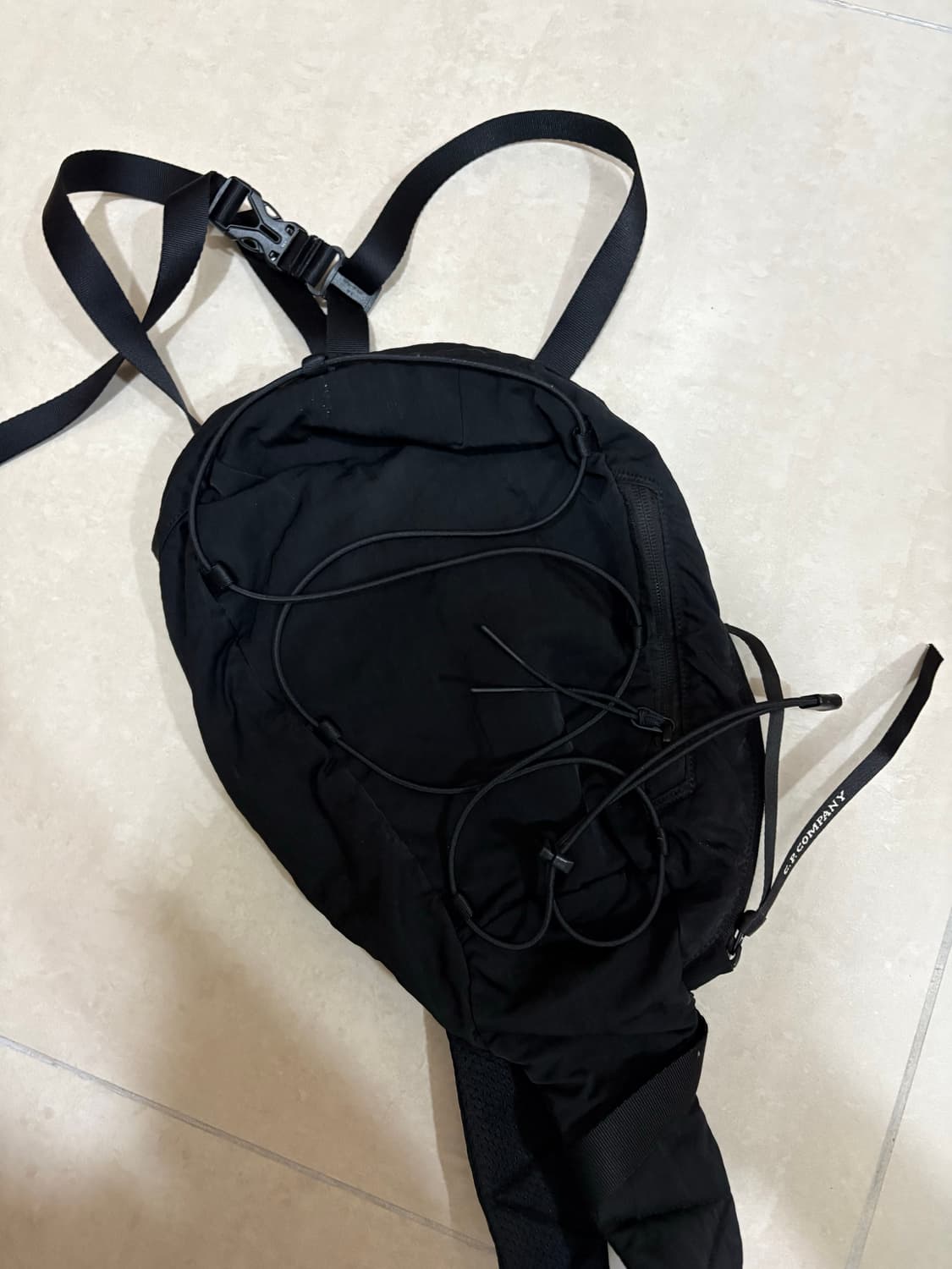 Cp컴퍼니 나일론 크로스백 상품이미지1