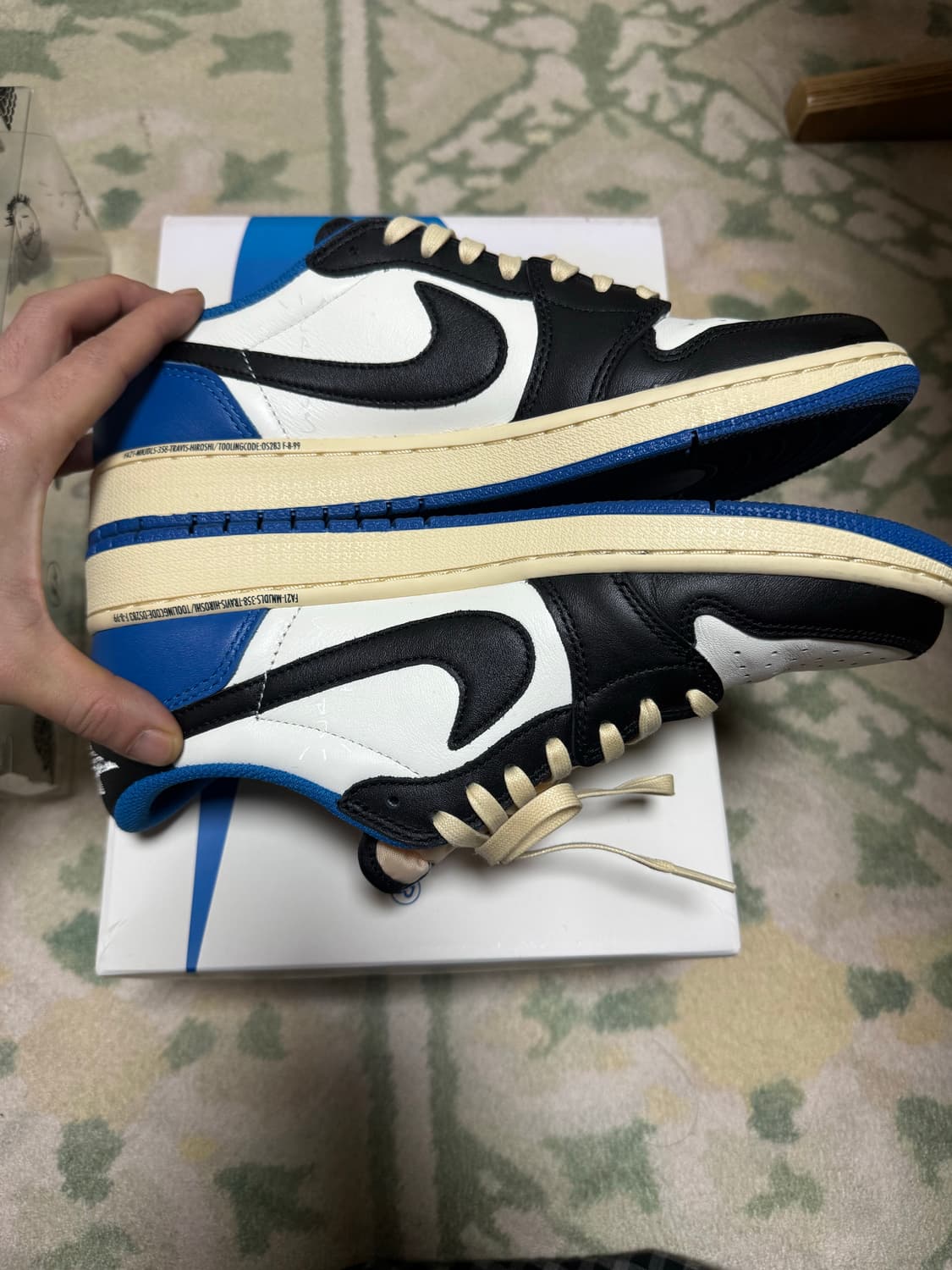 조던 1 x 트래비스 스캇 x 프라그먼트 레트로 로우 OG 270 상품이미지2