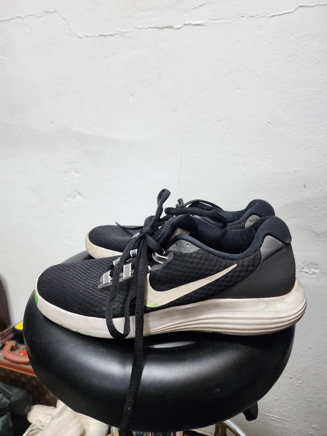 나이키 루나 검흰 운동화 상품이미지1