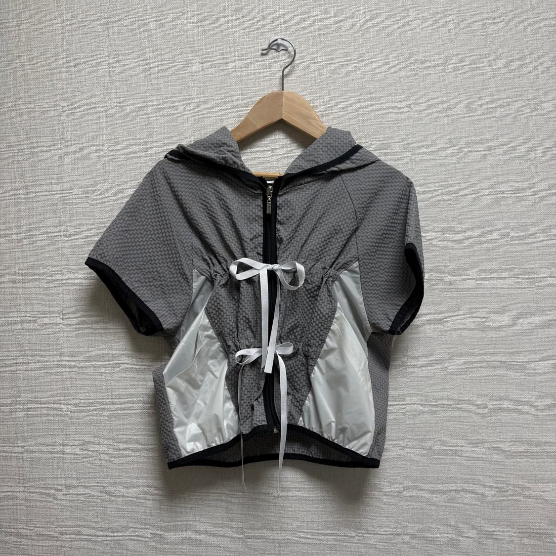 새상품 / 리본 바람막이  상품이미지1