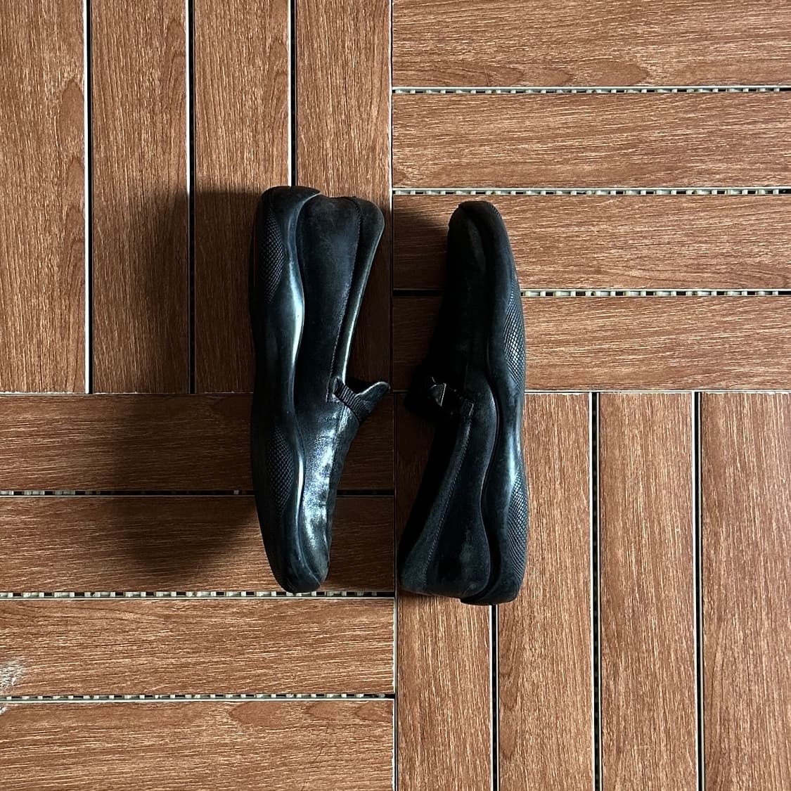 Prada sports buckle strap loafers 상품이미지3