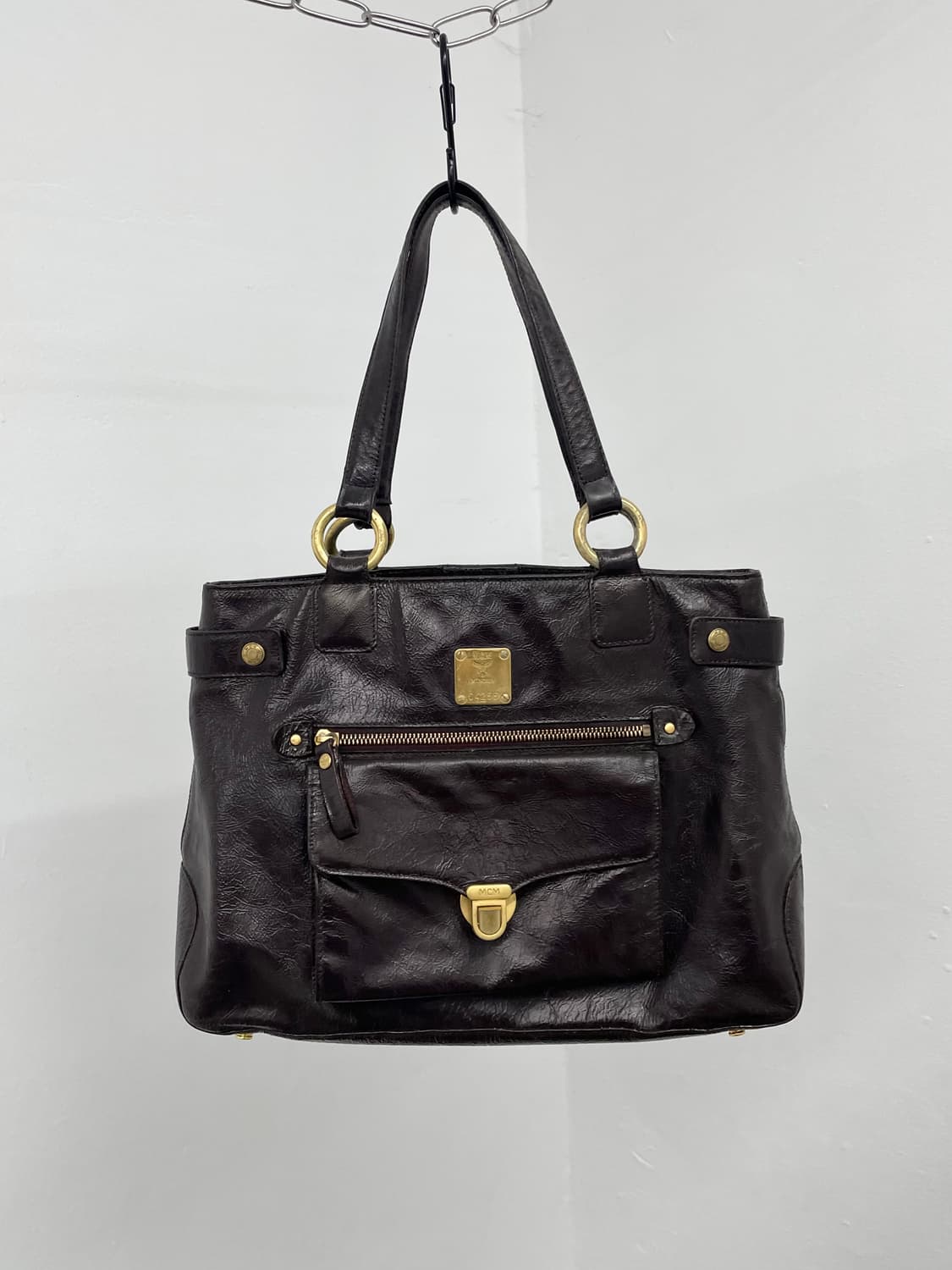 mcm 금장 포켓 숄더백 상품이미지2