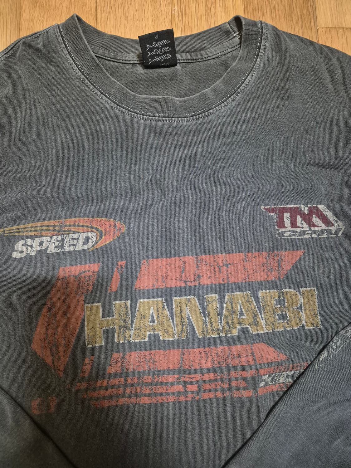 꼼파뇨 HANABI RACING 피그먼트 롱슬리브 스모크블랙 티 상품이미지5