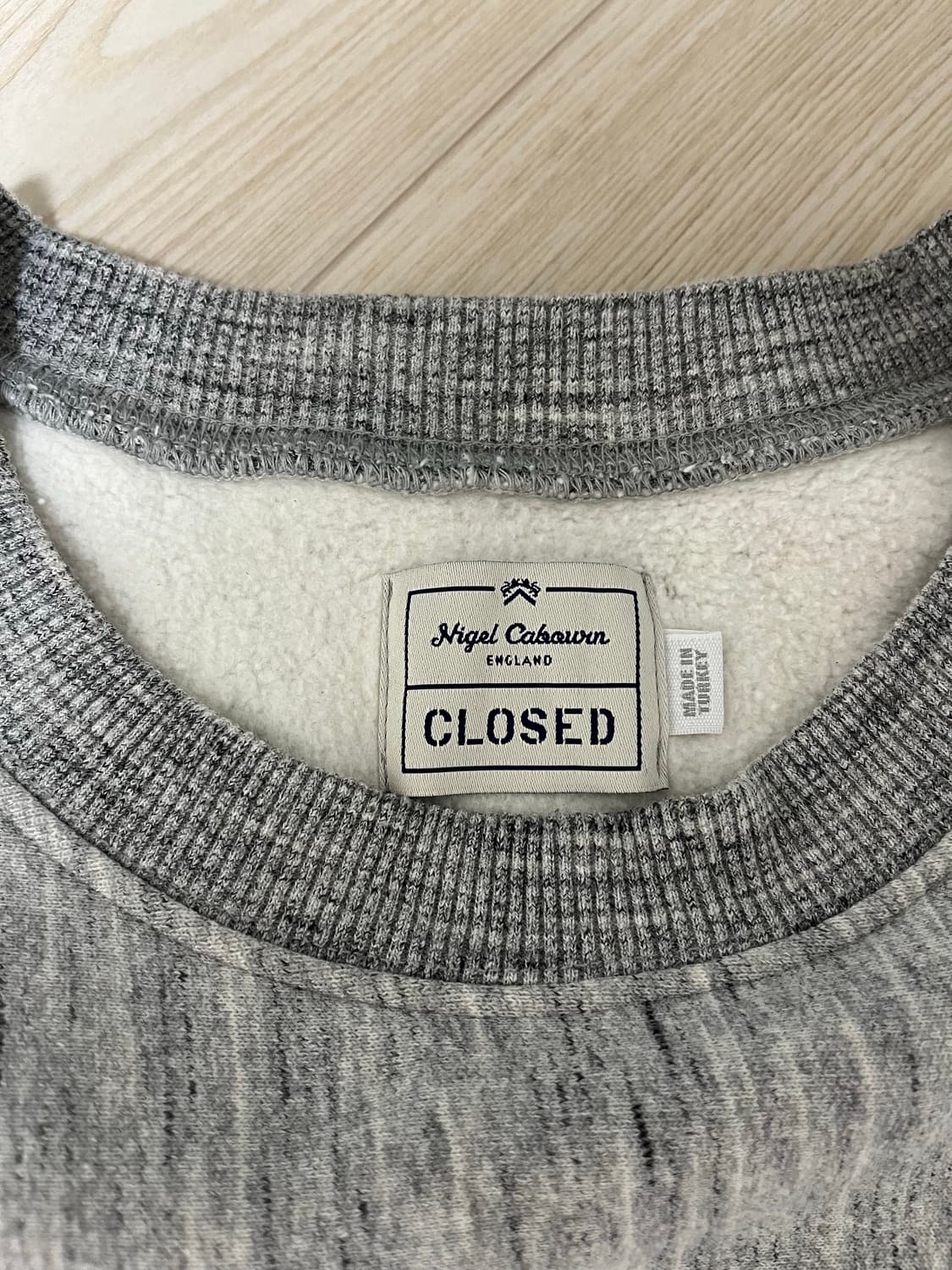 나이젤카본x클로즈드 맨투맨  상품이미지4