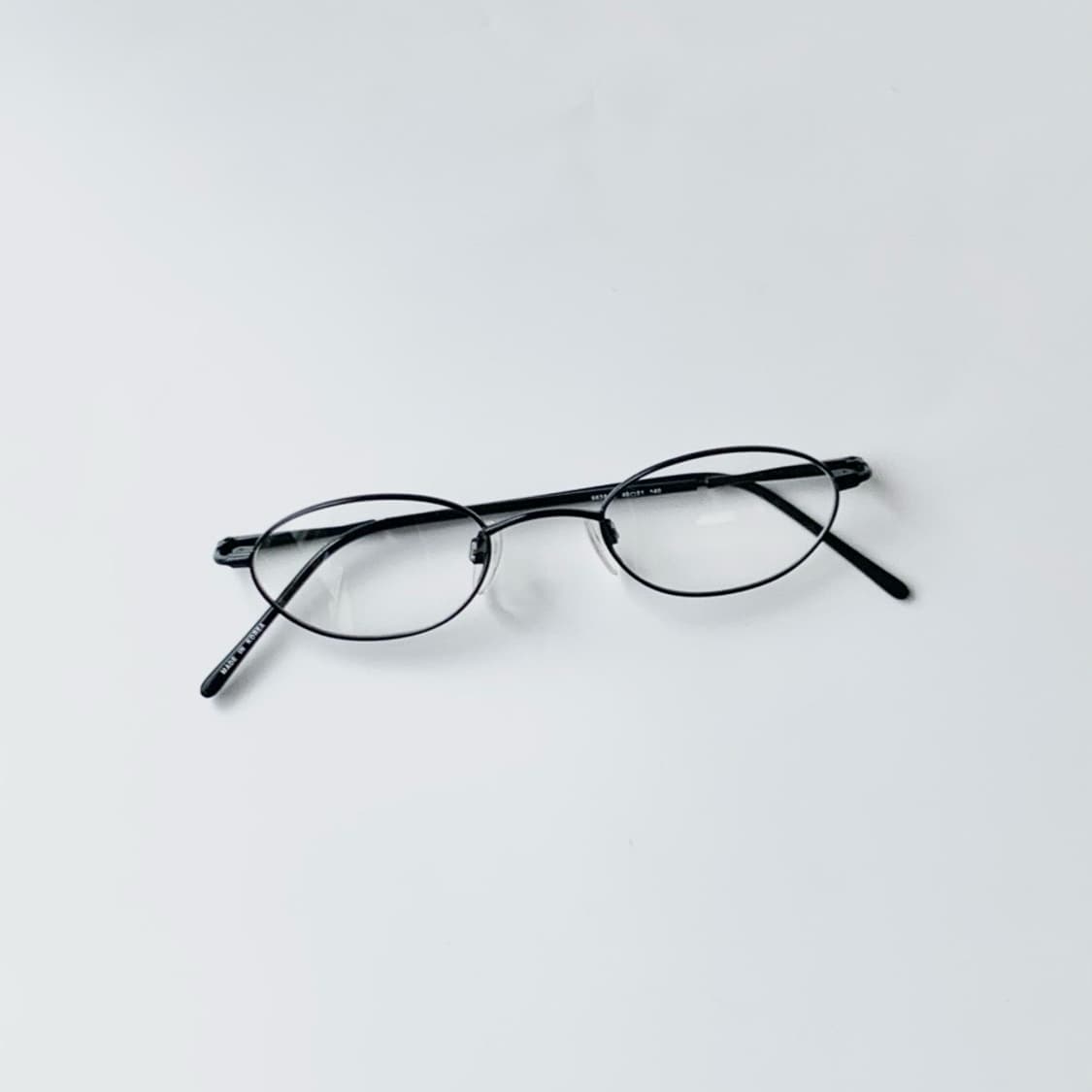 [픽키-691] 블랙 메탈 풀프레임 안경 슬림 오벌 쉐입 미니멀 클래식 상품이미지6