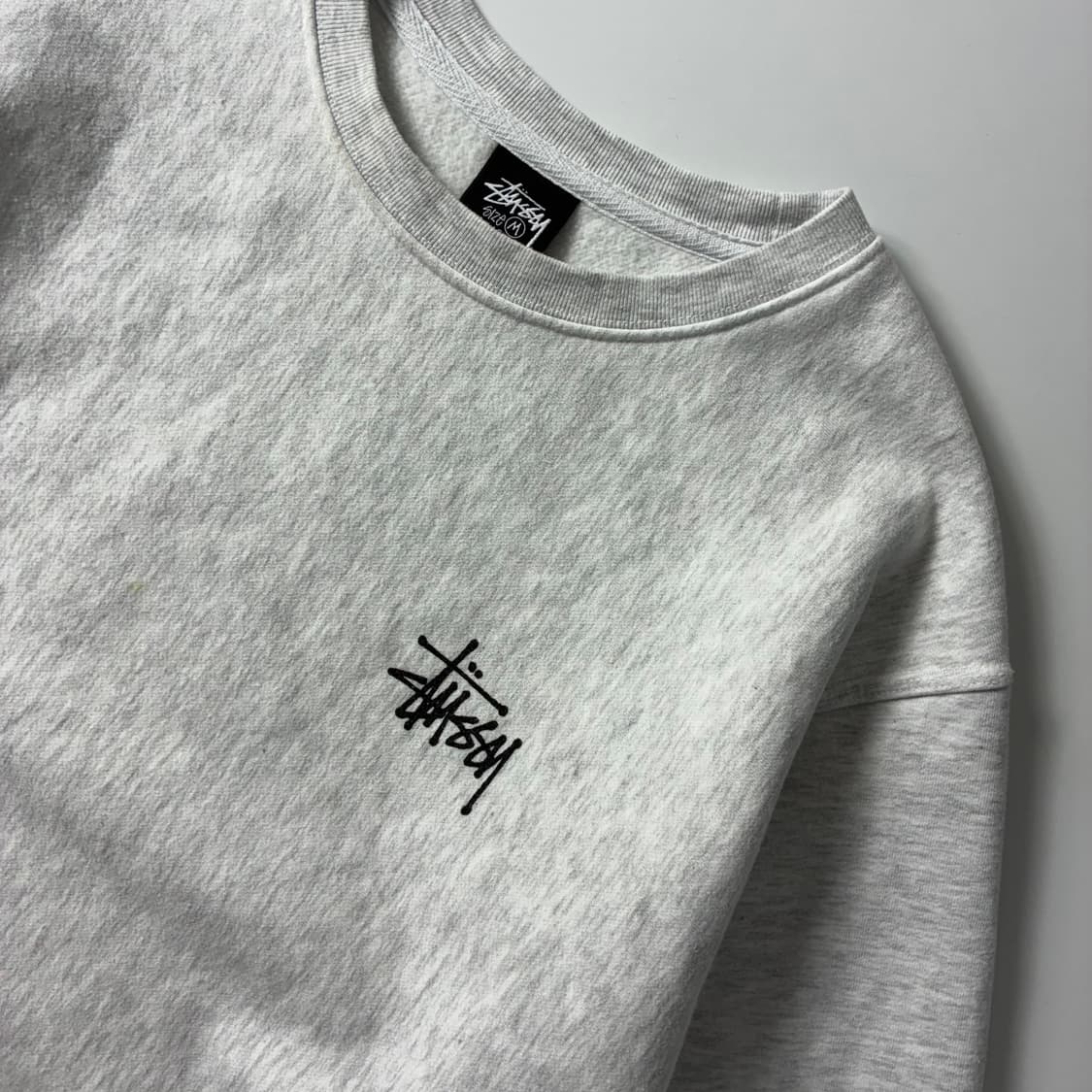 Stussy  스투시 베이직 코튼 라이트그레이 맨투맨  상품이미지4