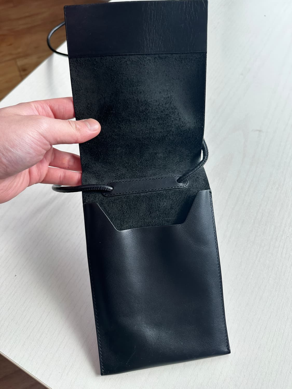 코스 리얼 레더 미니 크로스백 상품이미지3