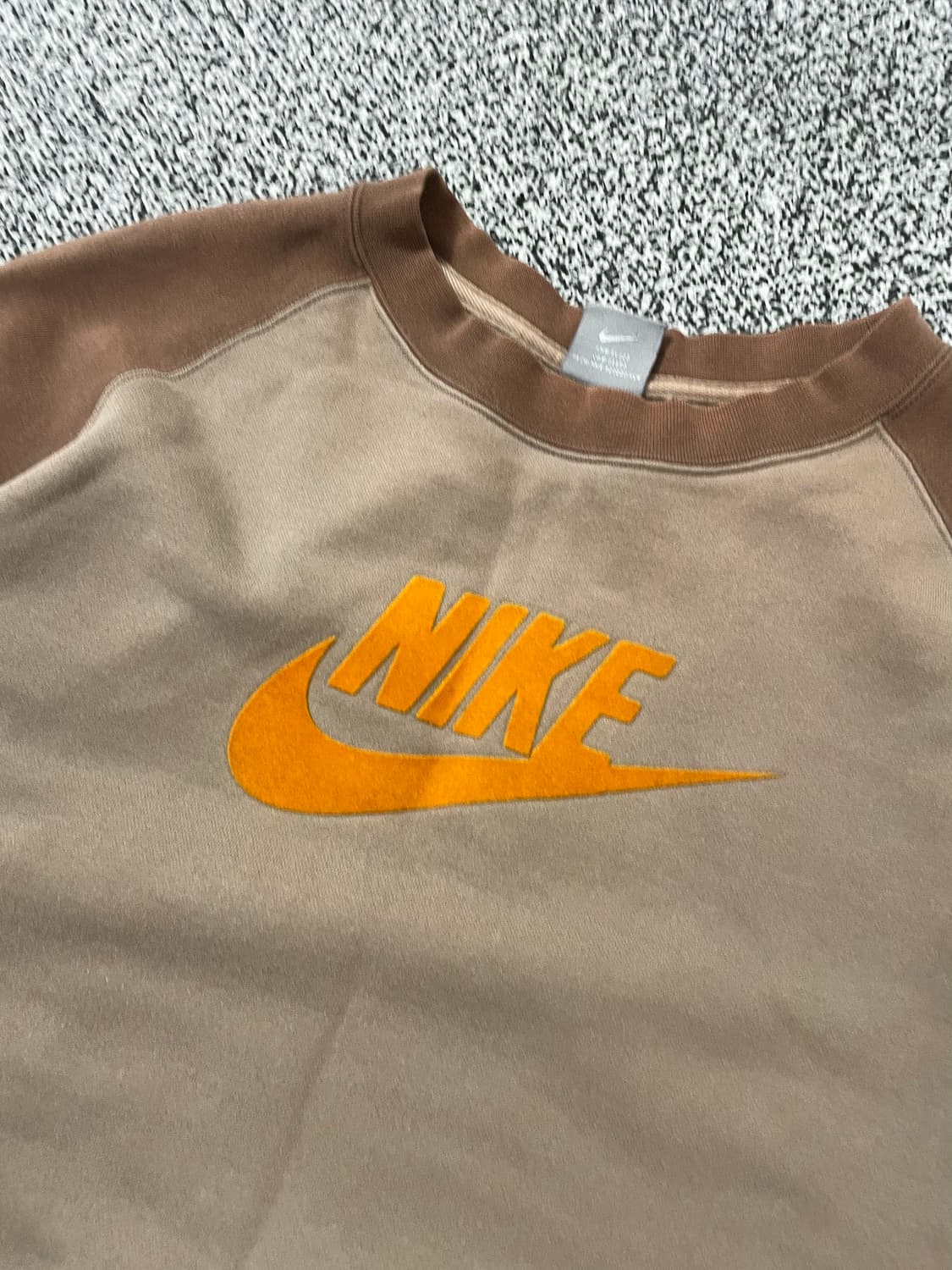 빈티지9. 나이키 나그랑 센터 로고 맨투맨 스웻셔츠 베이지 브라운 상품이미지2