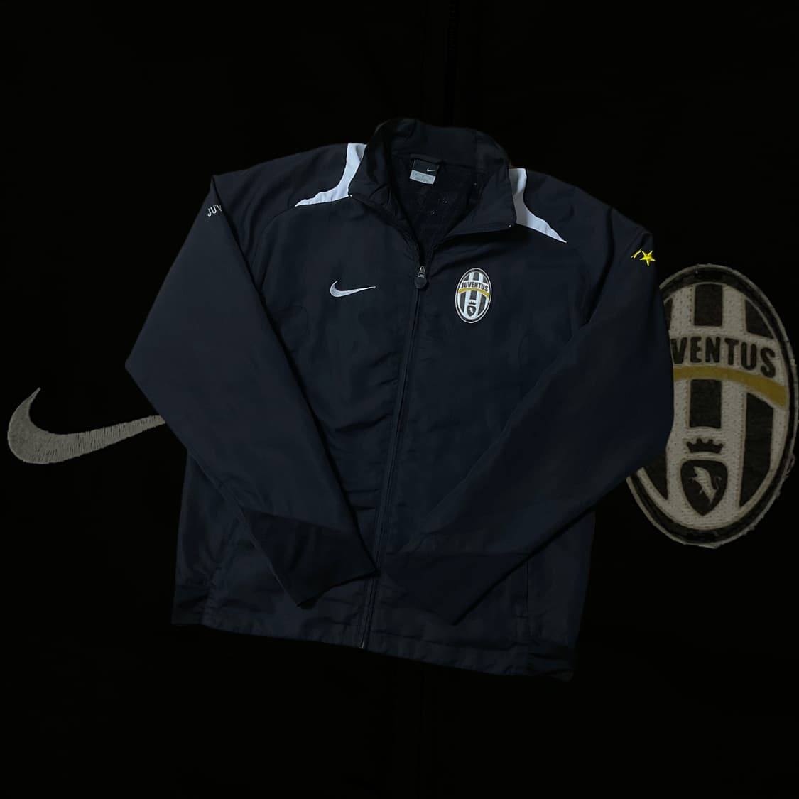 유벤투스 나이키 바람막이 상품이미지1