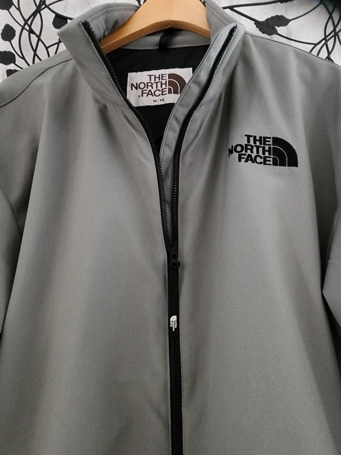 노스페이스 바람막이 점퍼 상품이미지4