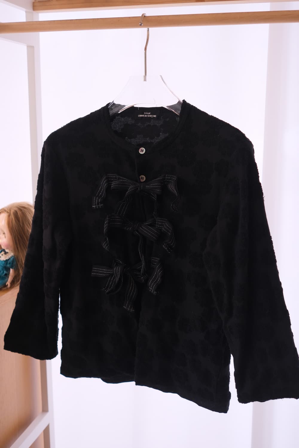 Flower embossed ribbon top 상품이미지6