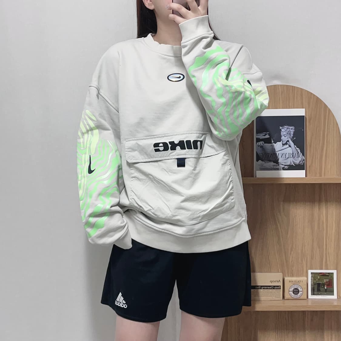 [정품] 나이키 형광 웨이브 그래픽 캥거루포켓 맨투맨 [ L ] 상품이미지2