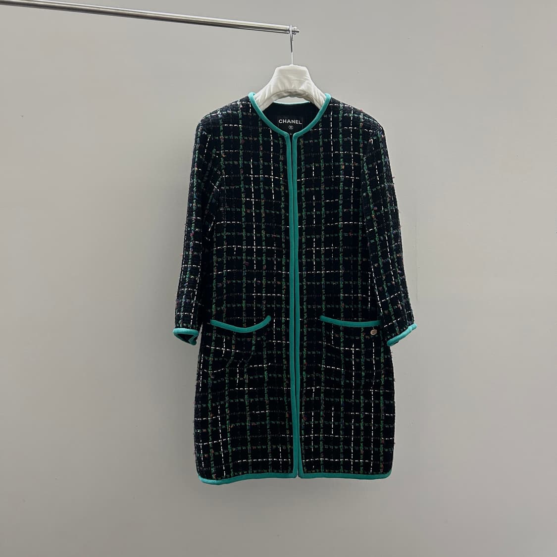 [36] 샤넬 메탈 트위드 롱 자켓 상품이미지5
