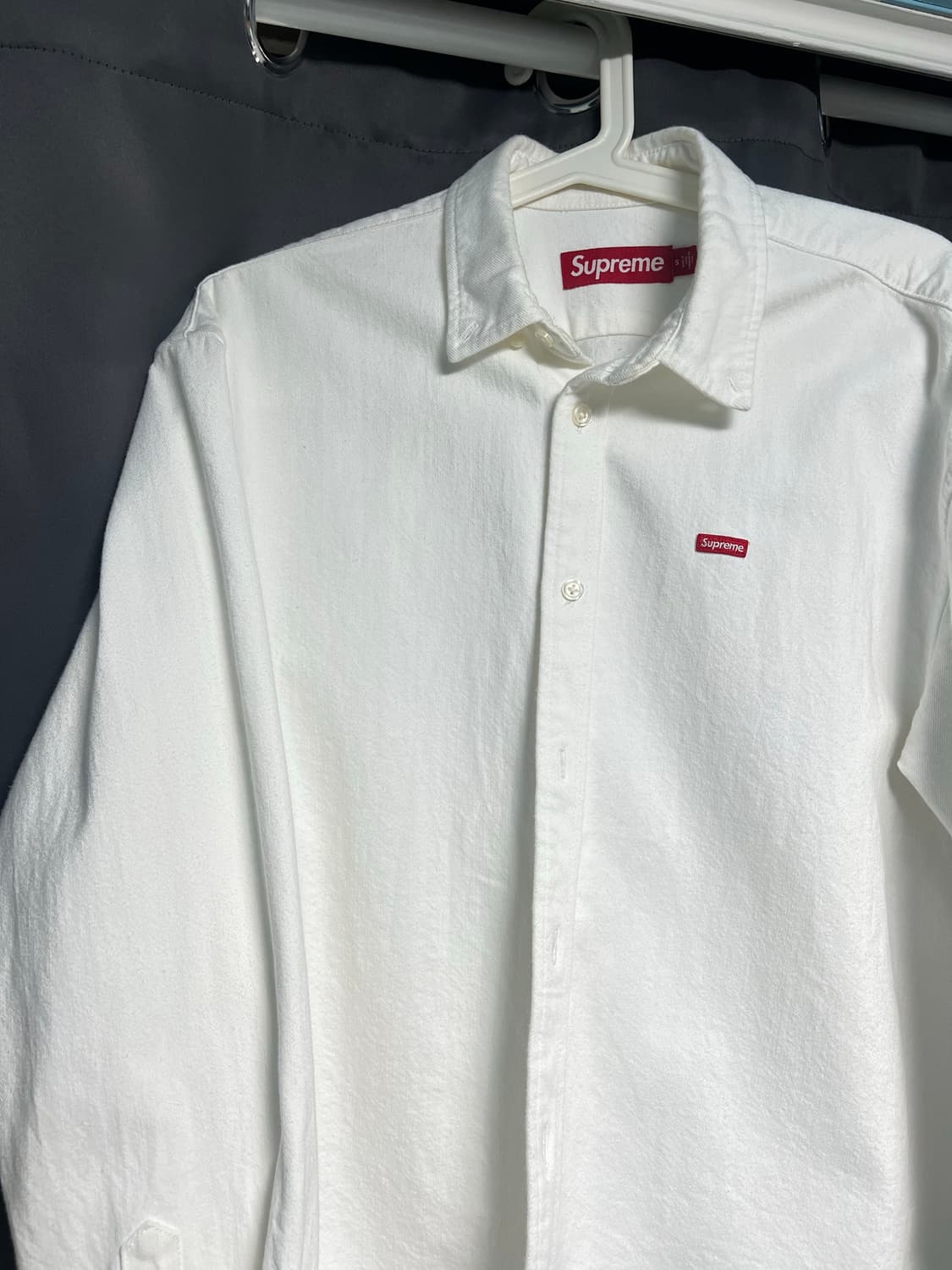 슈프림 박스로고 화이트 데님 셔츠 상품이미지1