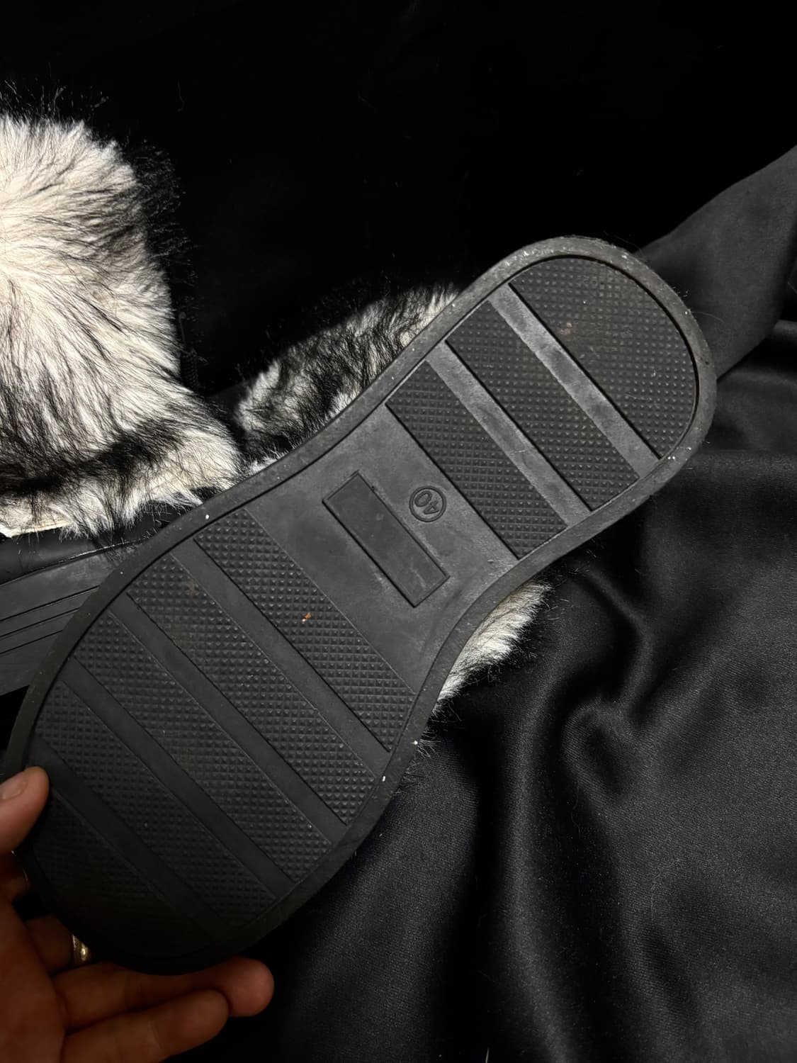 “Unknown” white Fur Detail Boots 상품이미지6