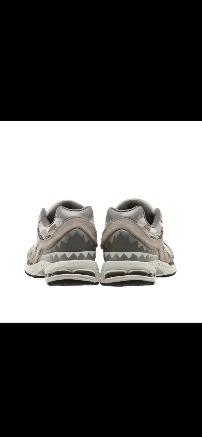 베이프 뉴발란스 2002R 상품이미지3