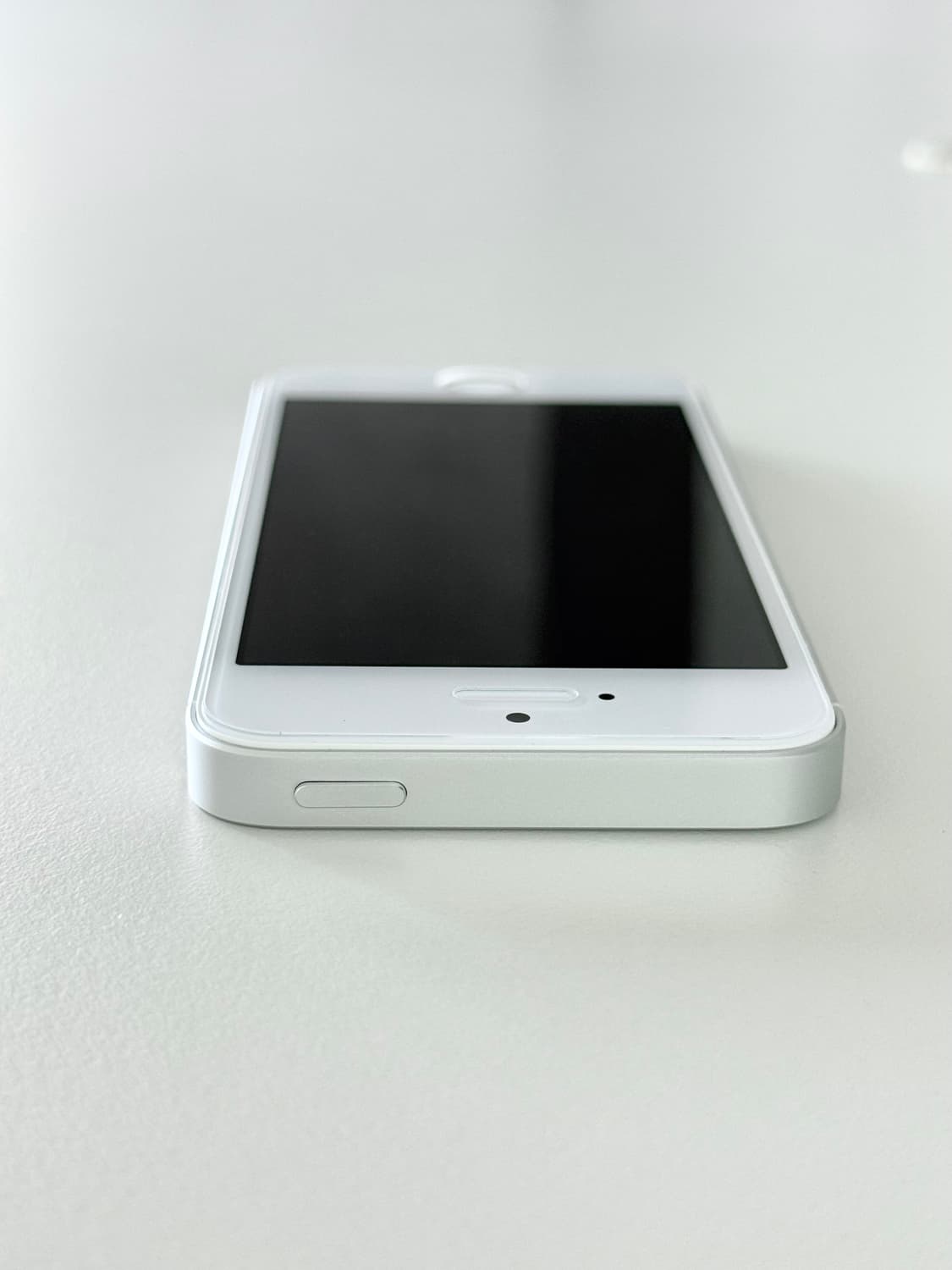 아이폰 SE 실버 128GB (해외판) 판매합니다 배티리100 상품이미지6