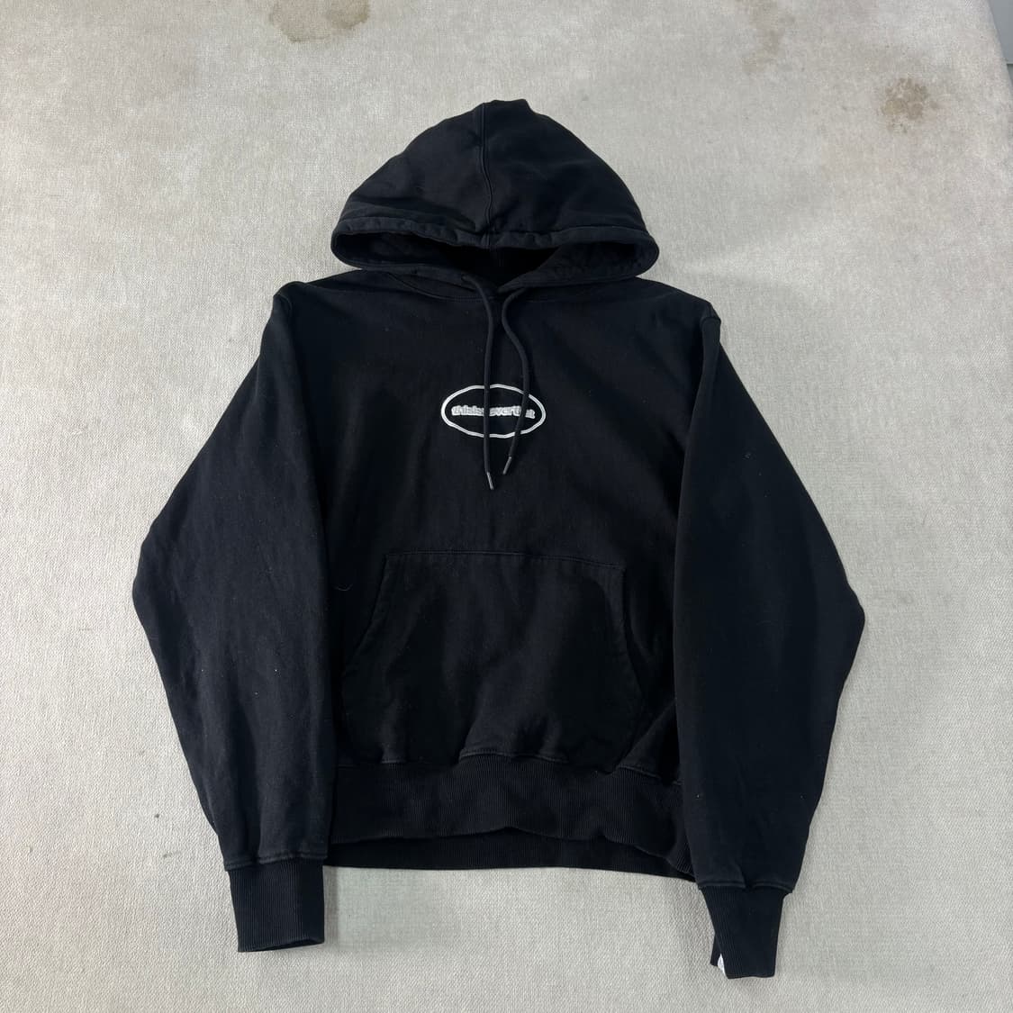 95 디스이즈네버뎃 자수 로고 후드티 상품이미지1