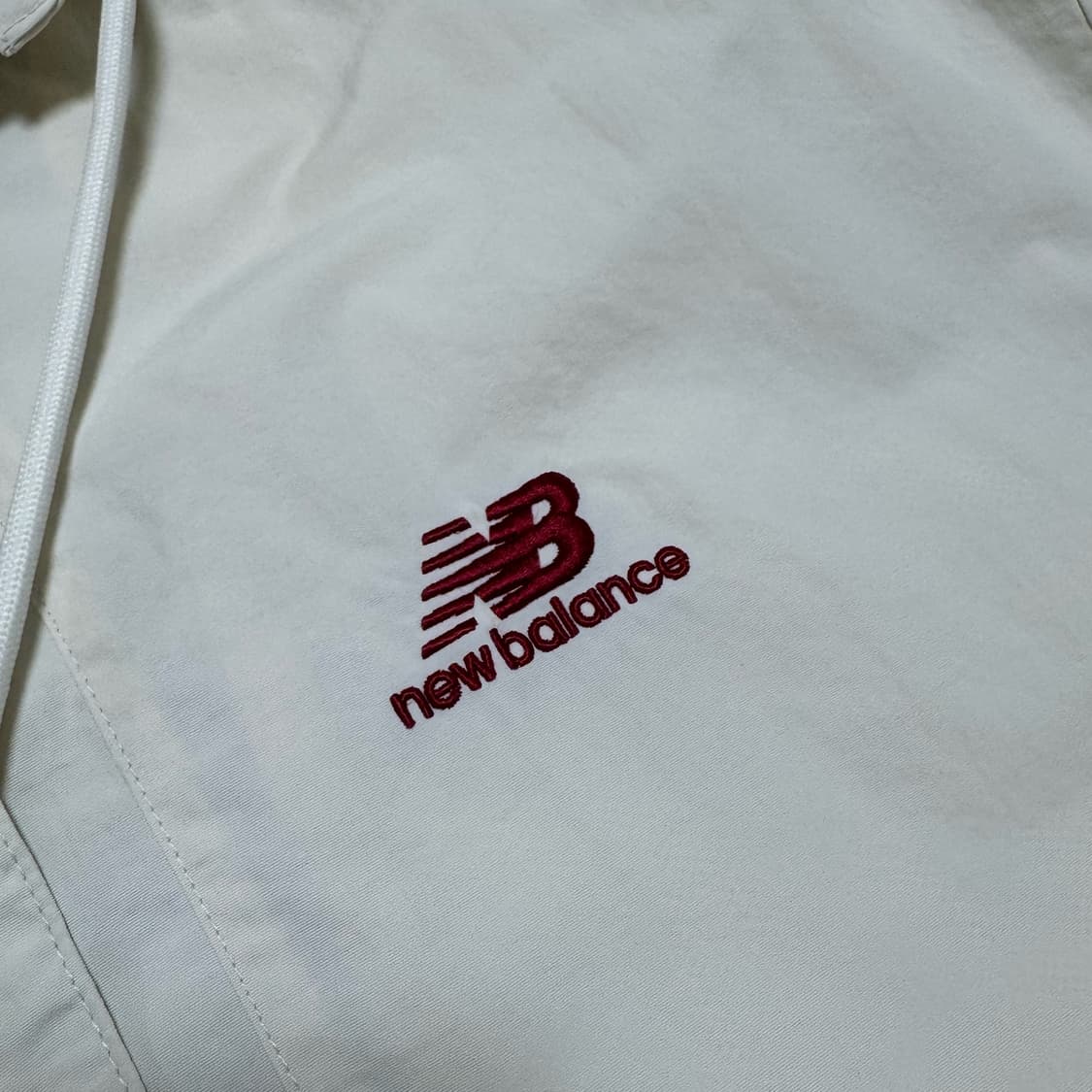 뉴발란스 나일론 런닝 바람막이 100 L 상품이미지4