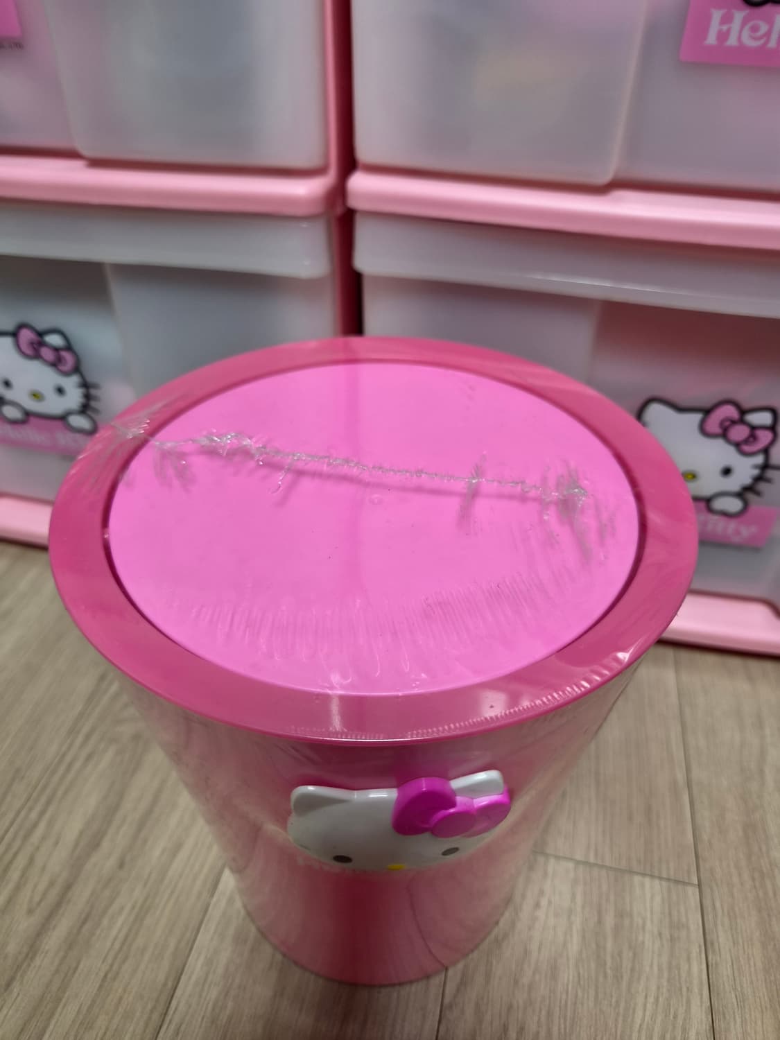 헬로키티 입체 얼굴 보관함 휴지통 상품이미지2