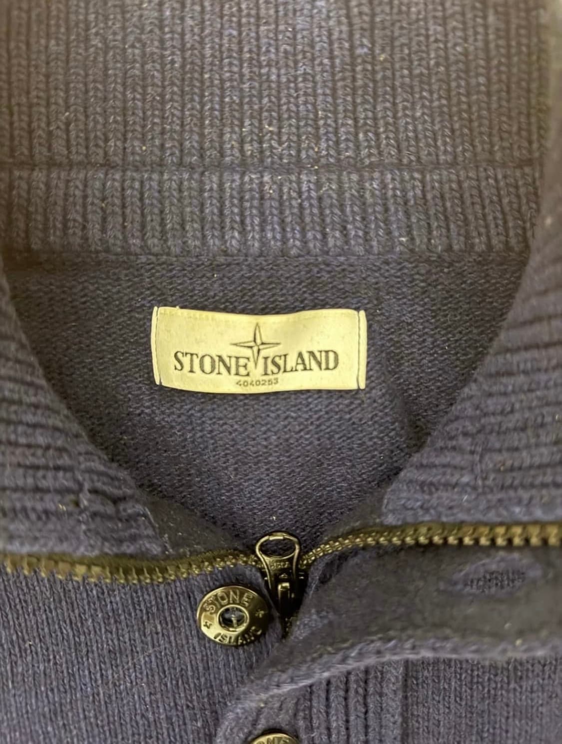 스톤아일랜드 버튼니트 반집업 상품이미지3