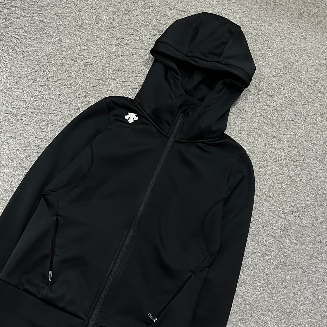 [우먼90] 데상트 후드집업 상품이미지1