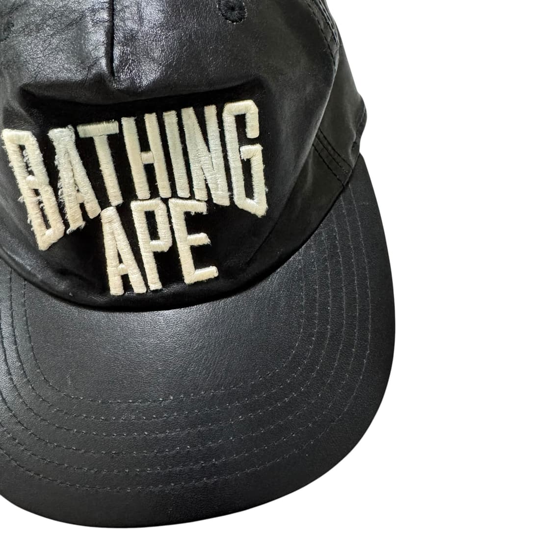 베이프(BAPE) 아치 로고 레더 볼캡 상품이미지3