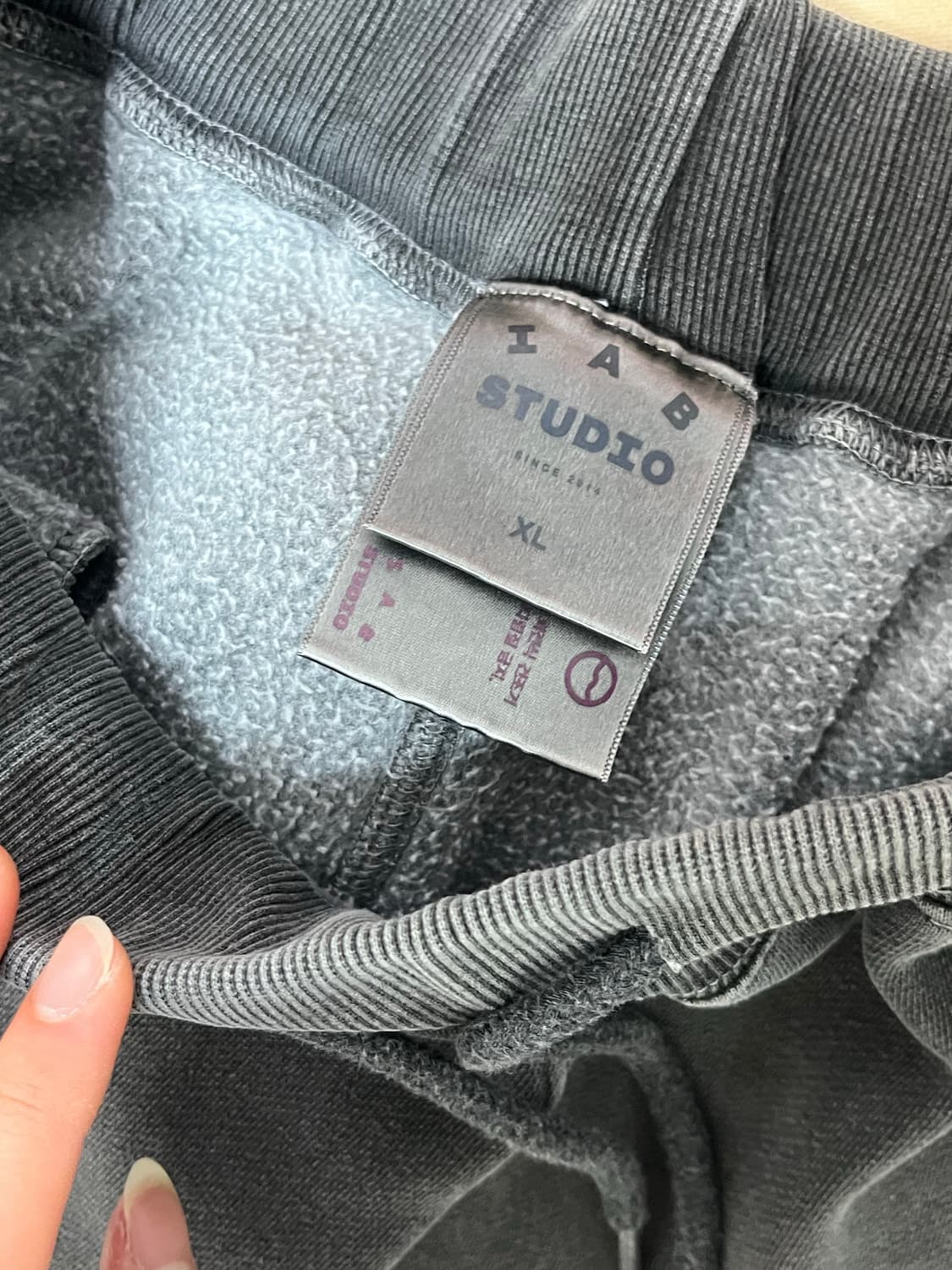 (셋업가격) 아이앱 스튜디오 차콜 맨투맨, 스웨트 팬츠 상품이미지9