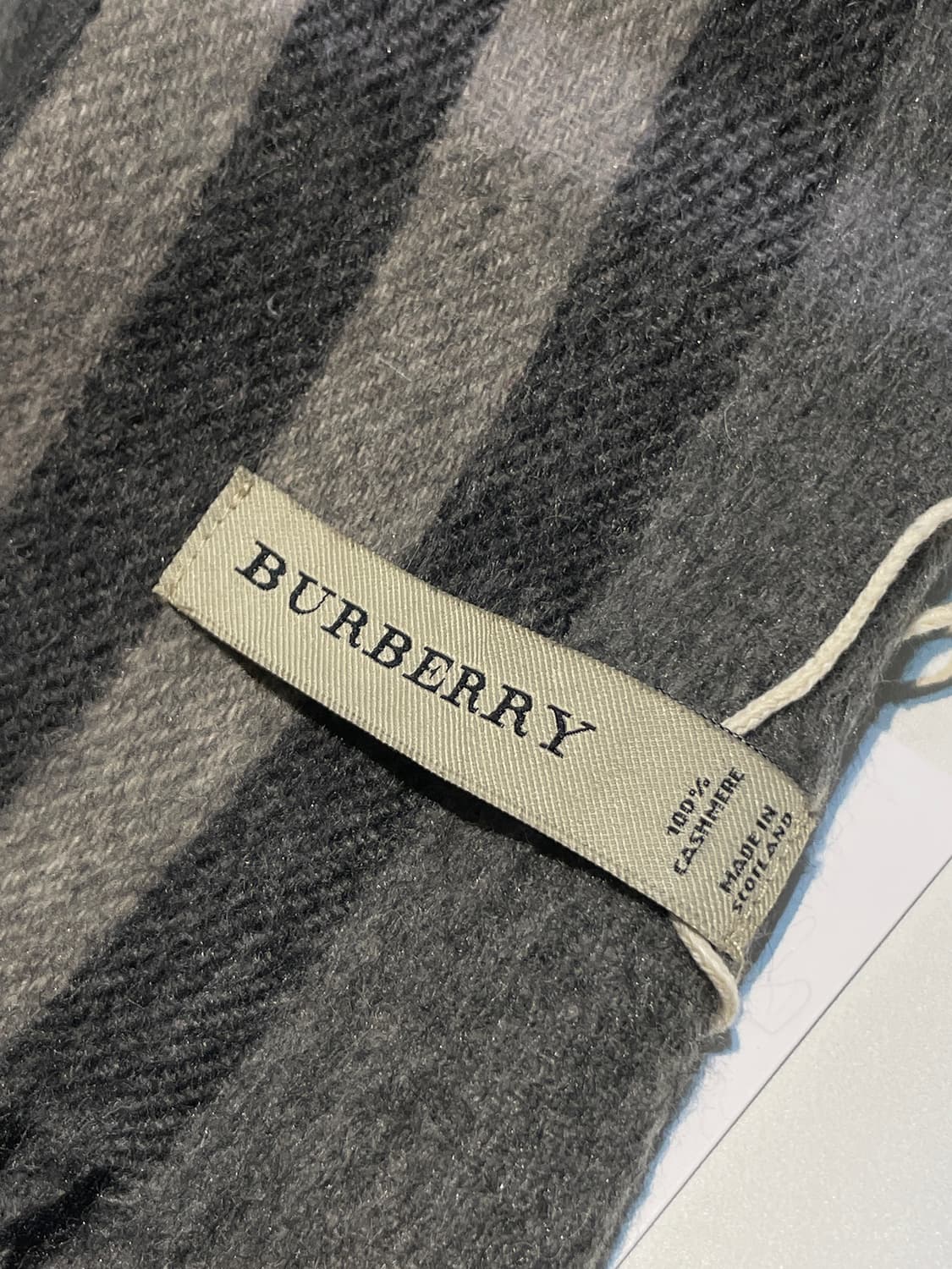 버버리 자이언트 체크 스코틀랜드 100% 캐시미어 목도리 A1535 상품이미지5