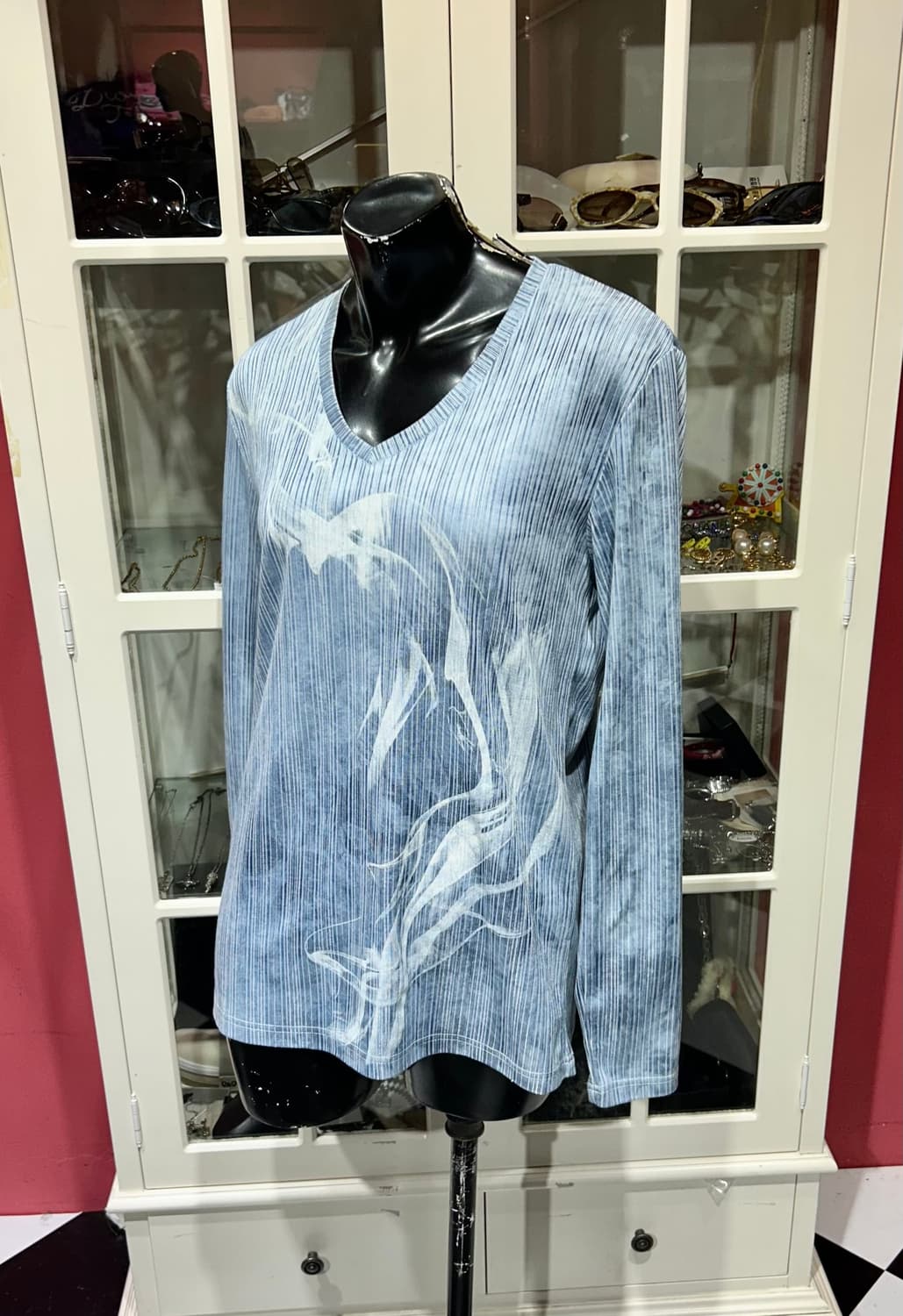 tornado mart long sleeve 토네이도마트 브이넥 롱슬리브 상품이미지1