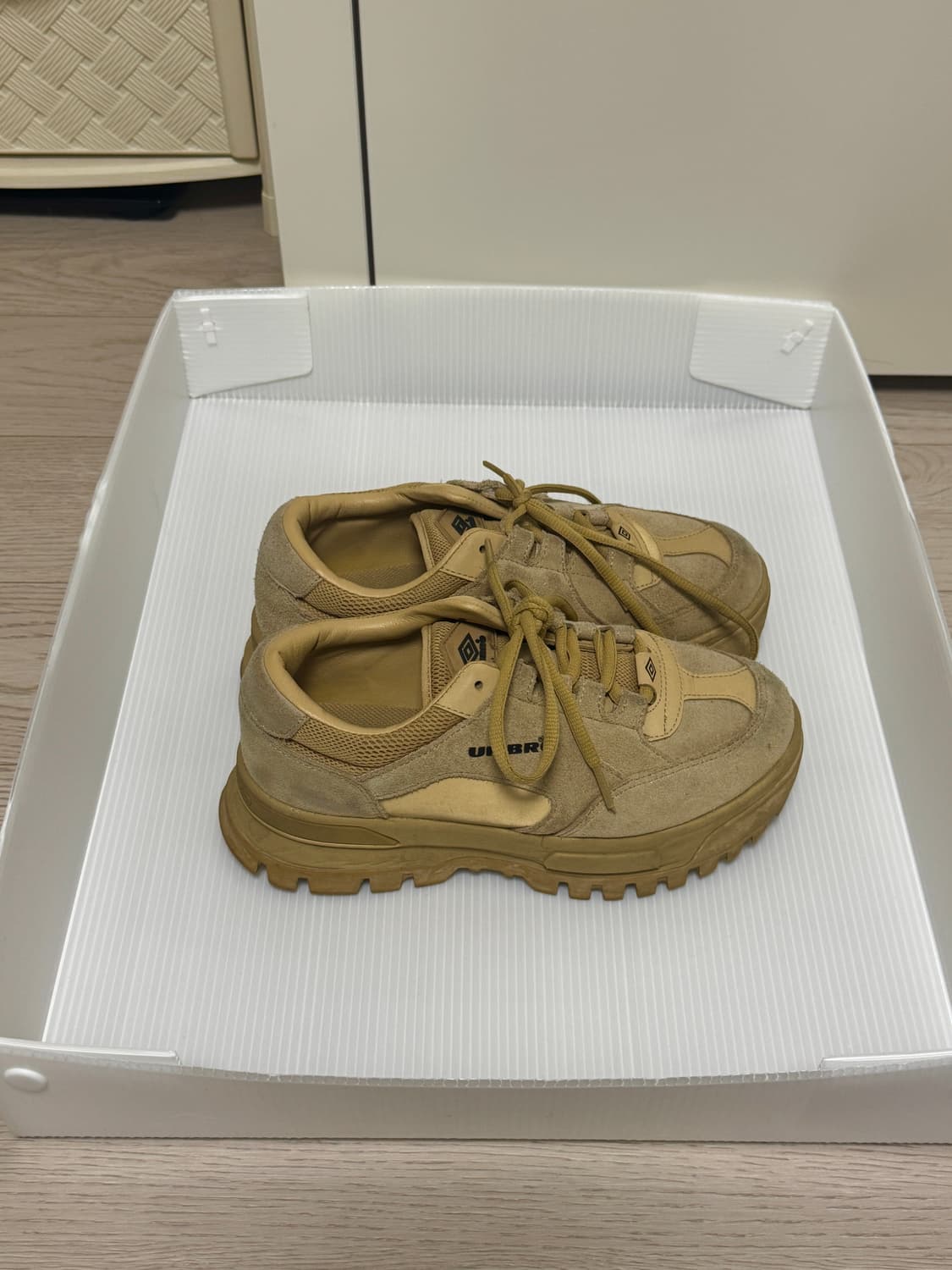 엄브로(Umbro) 스웨이드 운동화 (황갈색, 240) 상품이미지4