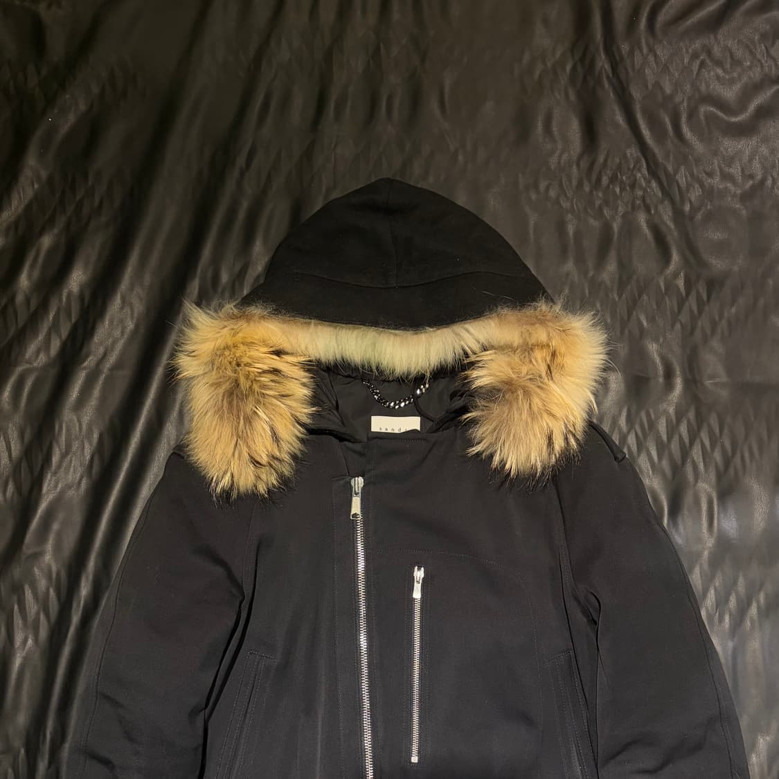 산드로 블랙 퍼 후드 패딩 상품이미지3