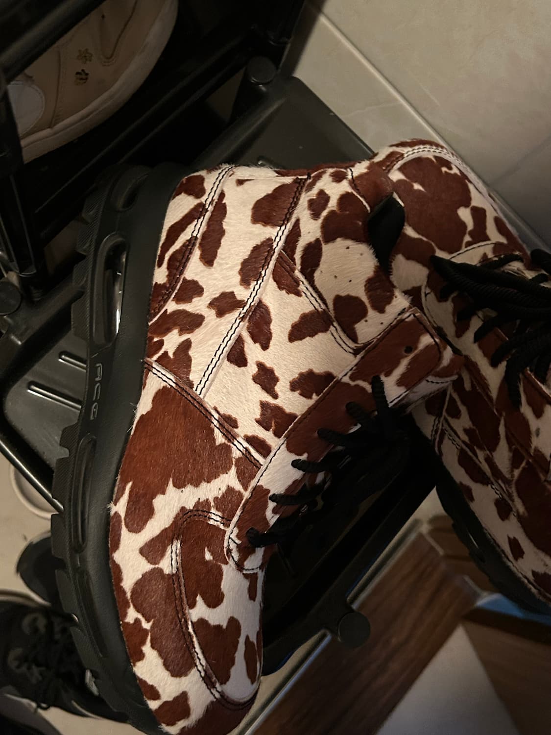 [270]나이키 에어 맥스 고아돔 QS 세일 앤 카카오 와우 상품이미지5