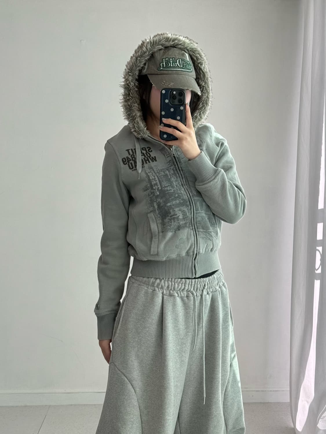 후아유 울프죠 후드집업 상품이미지5