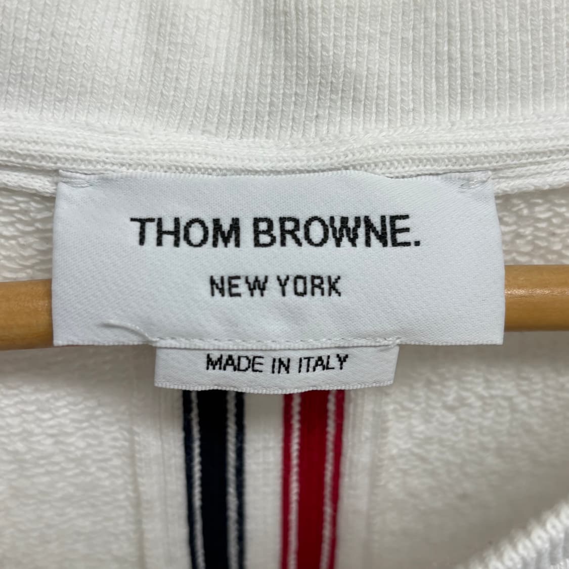 [4]톰브라운 백삼선 맨투맨 상품이미지3