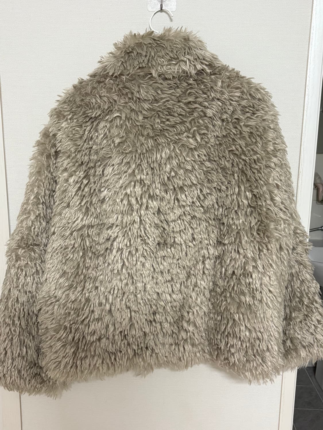 민더리 (meenderi) COZY TOGGLE FUR JACKET 상품이미지6