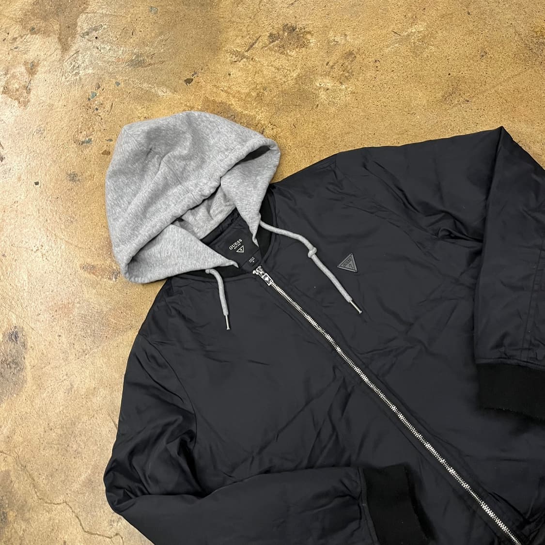 [정품/M] 게스 블랙 후드 항공 점퍼 b19 상품이미지1