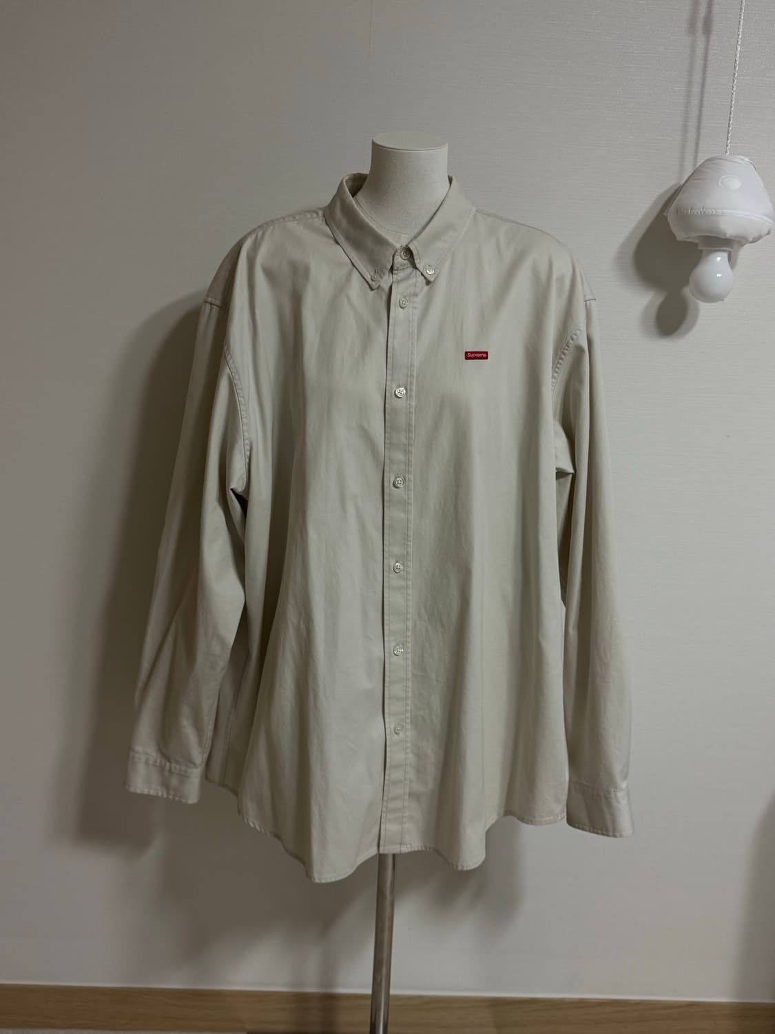 슈프림 스몰 박스 셔츠 화이트 상품이미지1